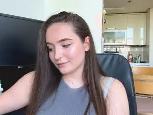Cam4 Live Porn of emillycarter