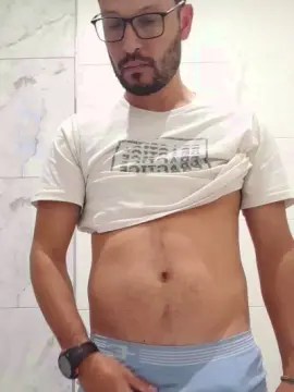 Cam4 Watch Live Sex Cams of alvarengafun