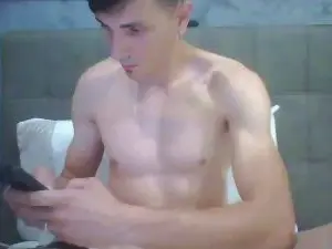 Cam4 Free Porn Cam of daniele159