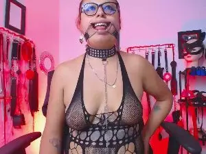Cam4 Private Sex Chat of slaverubi_