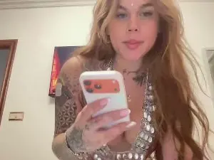 Cam4 Free Live Porn of laura_cam1