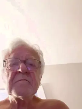 Cam4 Live Sex of oldviceman