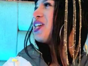 Cam4 Live Porn of Meelfox
