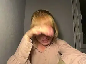 Cam4 Nude Webcam of MiraVandrunen