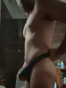 Cam4 Free Live Porn of boyrrm2