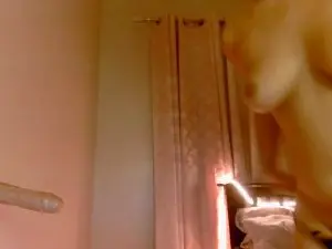 Cam4 Sex Cam of lovelycutieanna