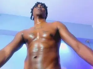 Cam4 Nude Webcam of Troy_hugecock