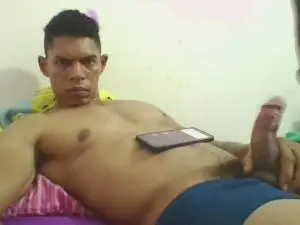 Cam4 Adult Video Chat of latinoxxl22cm