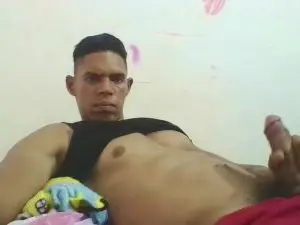 Cam4 Watch Live Sex Cams of latinoxxl22cm