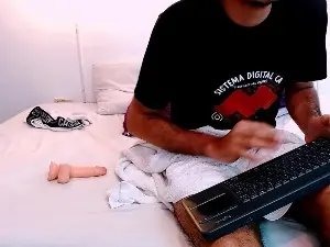 Cam4 Free Live Porn of Lucas_Dream