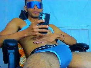 Cam4 Nude Webcam of Alex_bigcock1