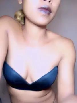 Cam4 Sex Chat of Dinah974