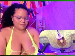 Cam4 Free Porn Cam of MhiaRey