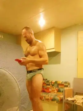 Cam4 Sex Cam of frenchyboyy44