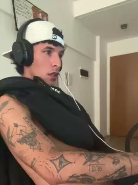 Cam4 Live Sex of magnoricci
