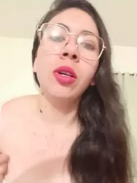 Cam4 Watch Live Sex Cams of Mia_essence24