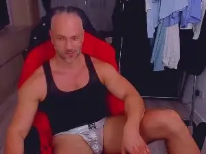 Cam4 Live Porn of MarisMuscle