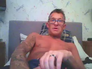 Cam4 Free Porn Cam of DADDYDICKLOVER