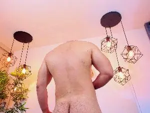 Cam4 Nude Webcam of sebastianvilla_
