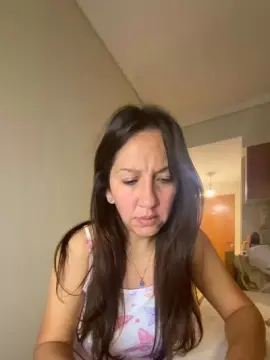 Cam4 Adult Video Chat of Queenyes