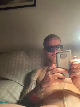 Cam4 Adult Video Chat of emanuilxxx2