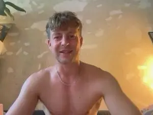 Cam4 Live Sex Cam of Heikhoe69