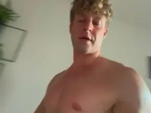 Cam4 Live Sex of Heikhoe69