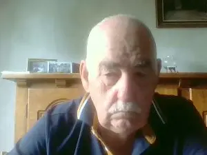 Cam4 Live Sex of slet69jbottom2