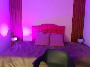 Cam4 Watch Live Sex Cams of IvonneRoss_