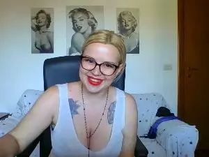 Cam4 Best Webcam of Miss_Lady_Kaos
