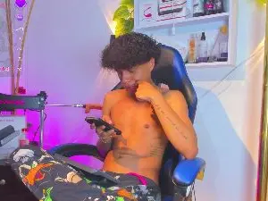 Cam4 Sex Cam of Taylor_Black_