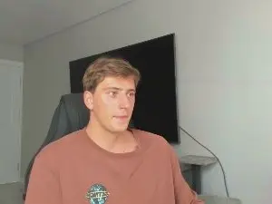 Cam4 Live Sex Cam of KrisHorten