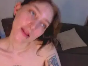 Cam4 Sex Cam of QuianaGrebe