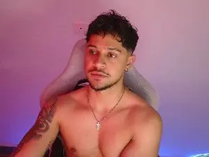 Cam4 Live Sex of dom_santiago31