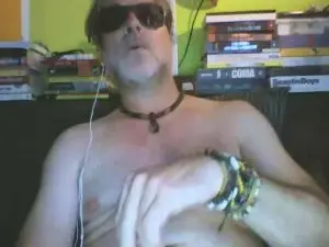 Cam4 Live Sex Cam of DaddyNextRoom75