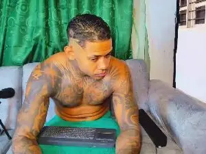 Cam4 Live Porn of JARED_KUSHH1