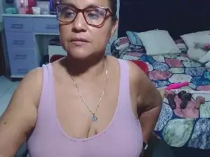 Cam4 Watch Live Sex Cams of pervert_hot4