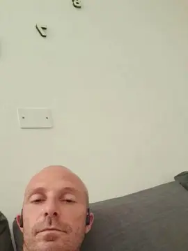 Cam4 Free Live Porn of Gnaro90