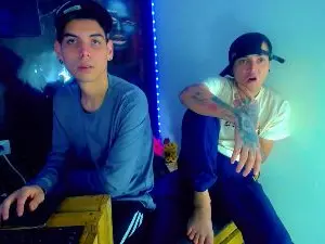 Cam4 Free Porn Cam of TheShamefulBoys