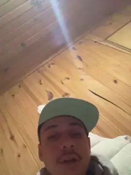 Cam4 Free Live Porn of plsantos2