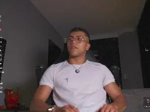 Cam4 Free Live Porn of Colstorw_