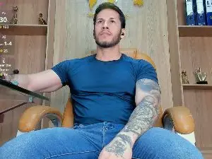 Cam4 Live Sex of George_Diesell