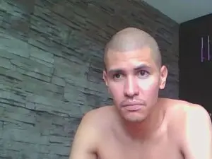 Cam4 Nude Webcam of Sexylatin64