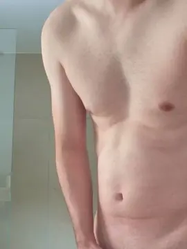 Cam4 Live Sex of skinnyboy1097