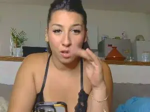 Cam4 Adult Webcam of Lyly_laurensaa