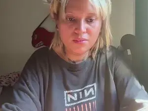 Cam4 Live Sex Cam of frierenhott