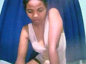 Cam4 Watch Live Sex Cams of Fitiavana8
