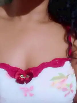 Cam4 Nude Webcam of morenajanmbo
