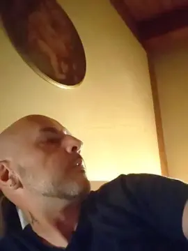 Cam4 Live Porn of CIONDOLONE82