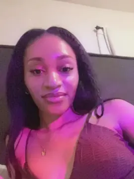 Cam4 Live Porn of Sarabombshell